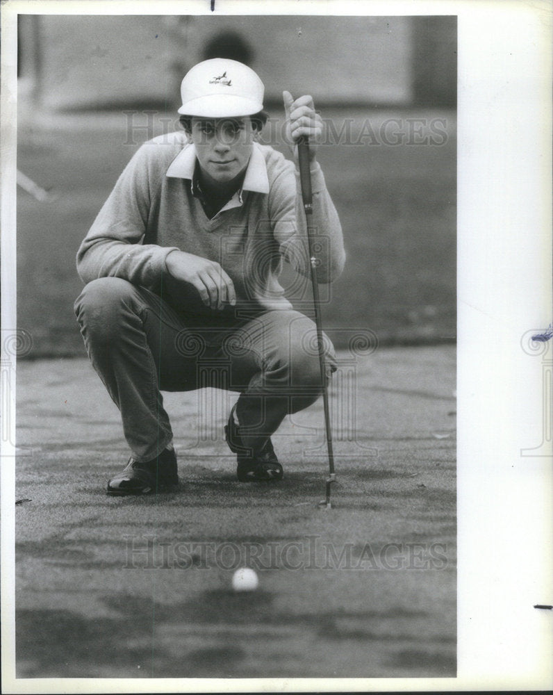 1984 Press Photo Brett Packee Putt - Historic Images