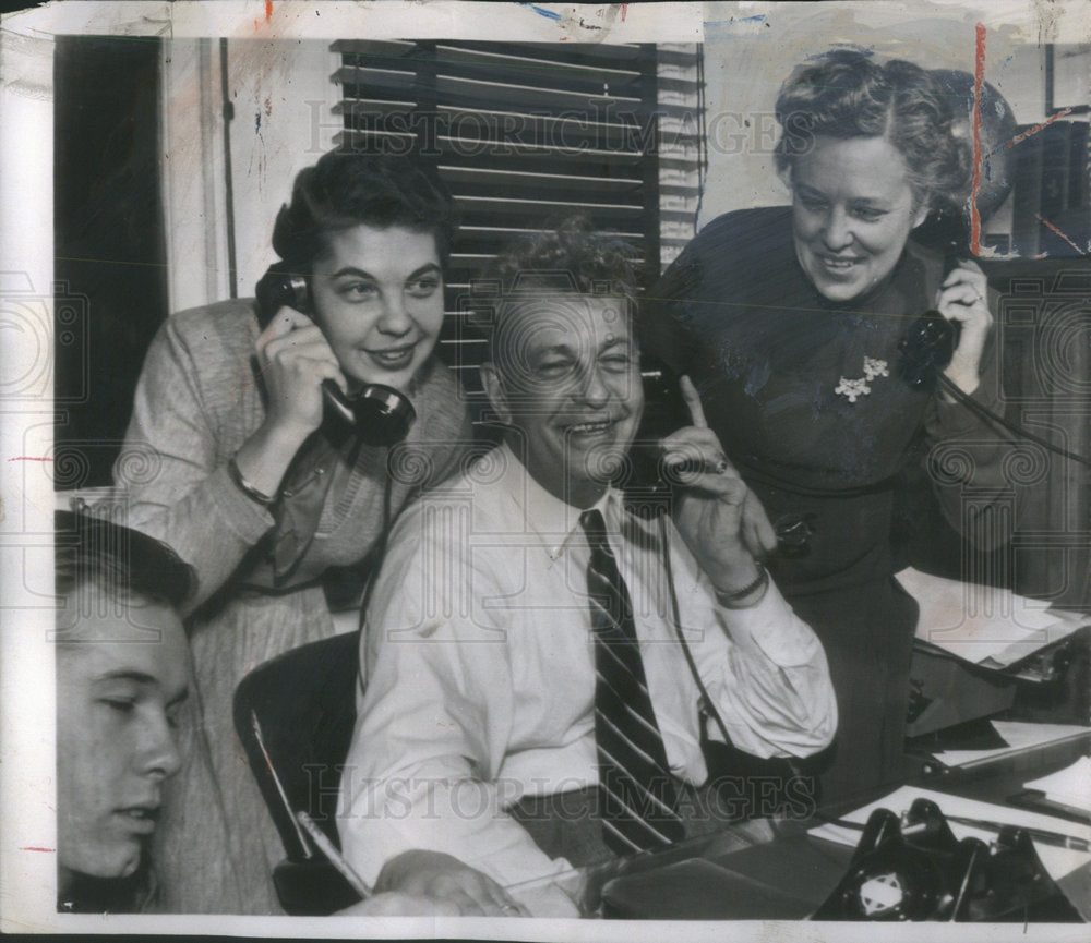 1950 Press Photo Victory over Sen. Lucas brings smiles to Everett Dirksen - Historic Images