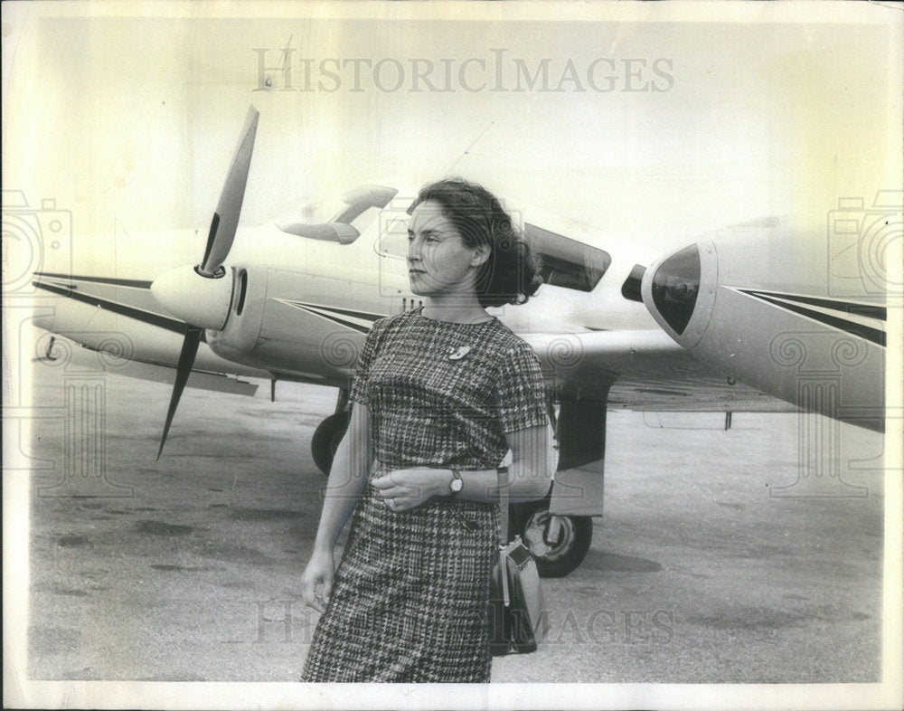 1963 Press Photo Mrs. Russman, Licensed plane pilot - Historic Images
