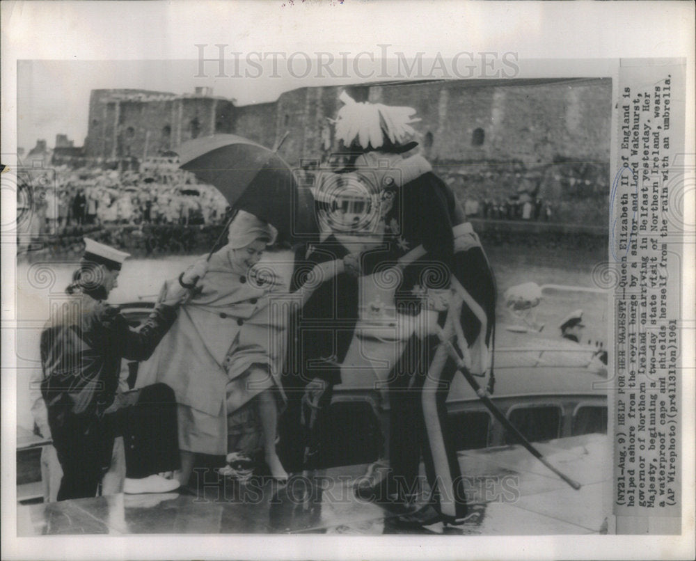 1961  Queen Elizabeth II Lord Wakehurst England Ireland Belfast - Historic Images