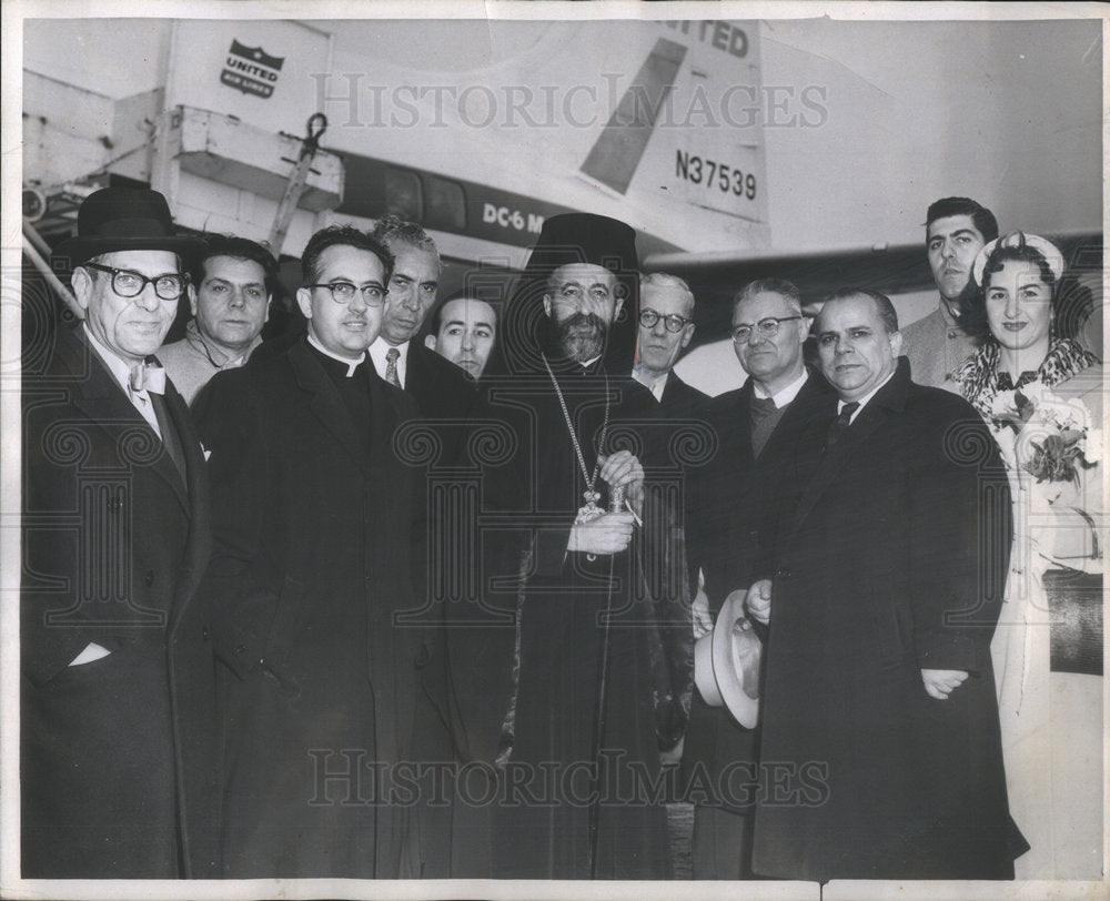 1957 Press Photo Archbishop Makarios Of Greece Arrives At Midway Airport - Historic Images