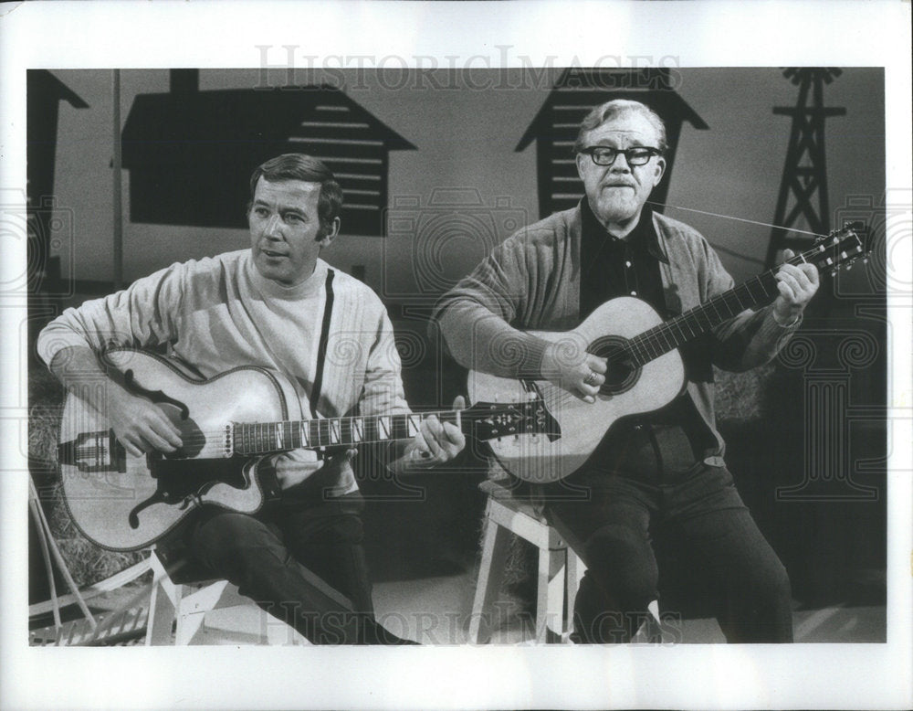 1971 VAL DOONICAN IRISH SINGER  - Historic Images