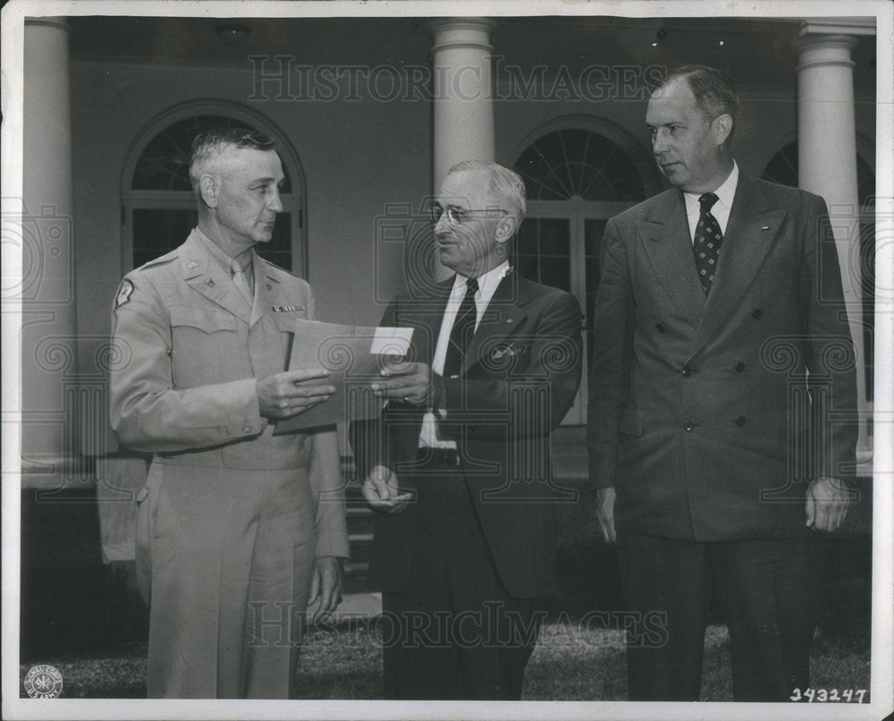 1947 Army Major Genorad T R Larkin - Historic Images