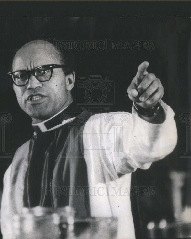 1971 Rev. George Clements Chicago City Holy Angels Church Pastor - Historic Images