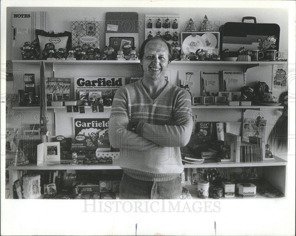 1982 Press Photo James Robert Davis American cartoonist Garfield - Historic Images