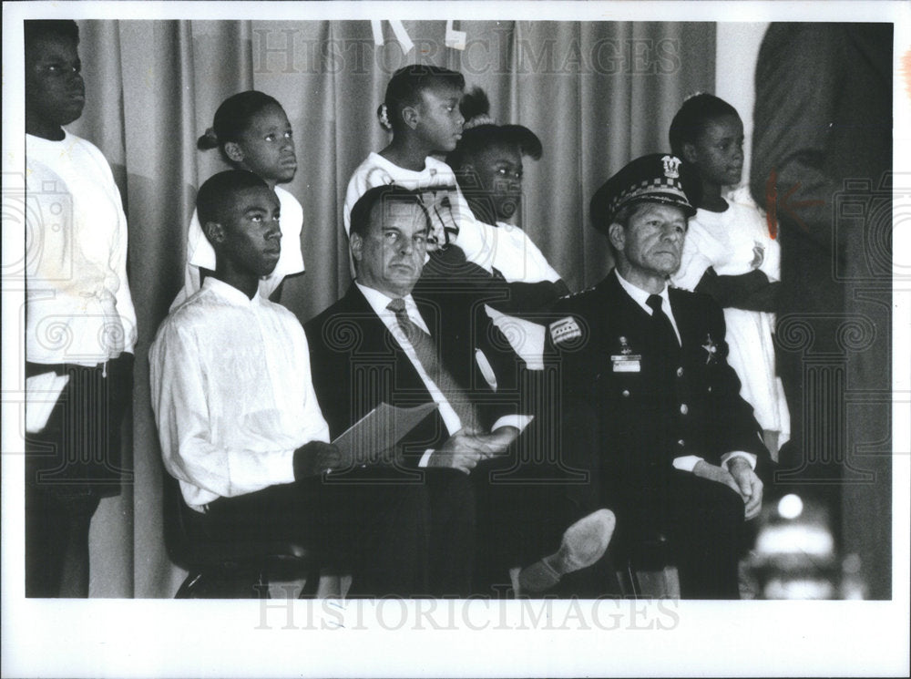 1993 Press Photo Mayor Daley Police Matt Rodriquez Dantrell Davis Memorial - Historic Images