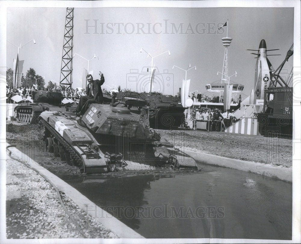 Press Photo Reporter Miller Davis Rides On M-41 Light Tank - Historic Images