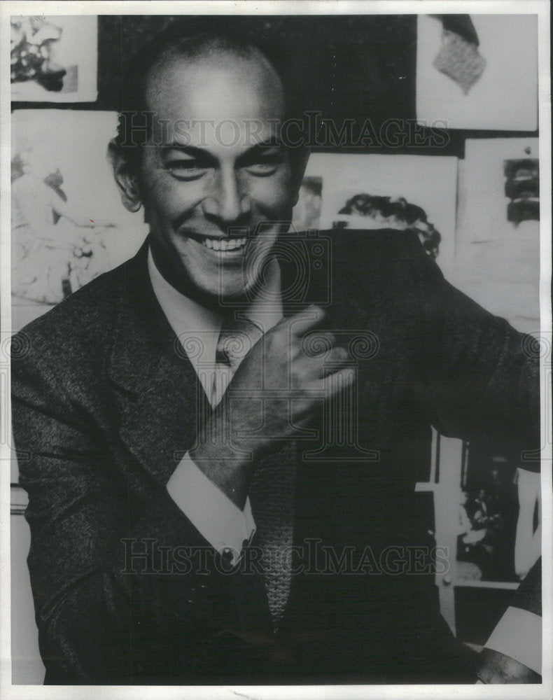 1977 Press Photo Fashion Designer Oscar De La Renta - Historic Images