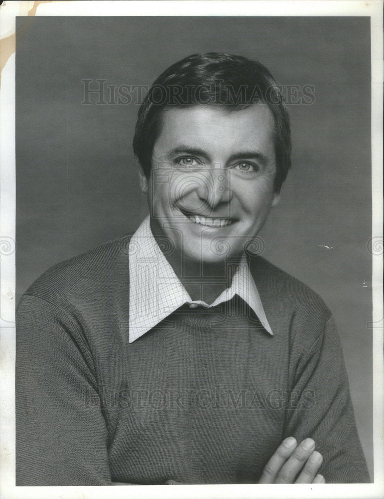 1976 Press Photo Actor William Daniels of "The Nancy Walker Show" - Historic Images