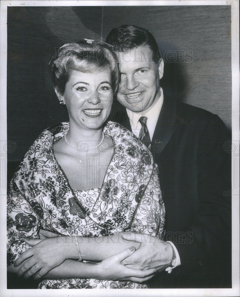 1960 Press Photo Newlyweds Mr. and Mrs. Timothy J. Canty Jr. - Historic Images