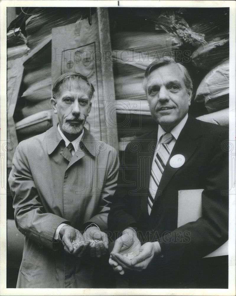 1986 Press Photo Richard Bulter associate general secretary of Church world serv - Historic Images