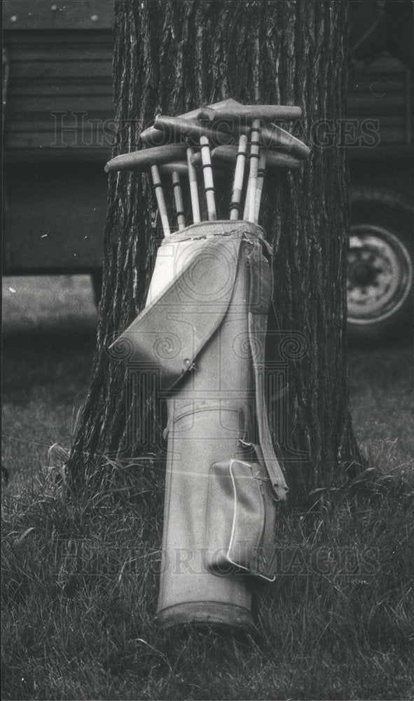 1981 Press Photo Michael Butler&#39;s Mallet Bag - Historic Images