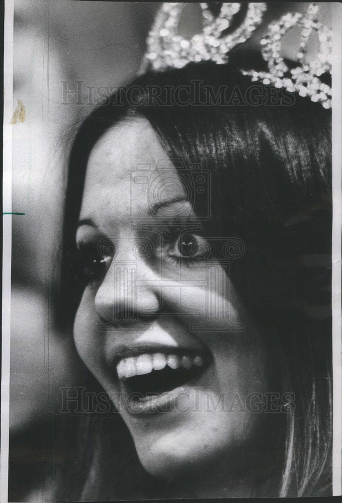 1974 Mary Jane DeRosa Columbus Day Queen - Historic Images