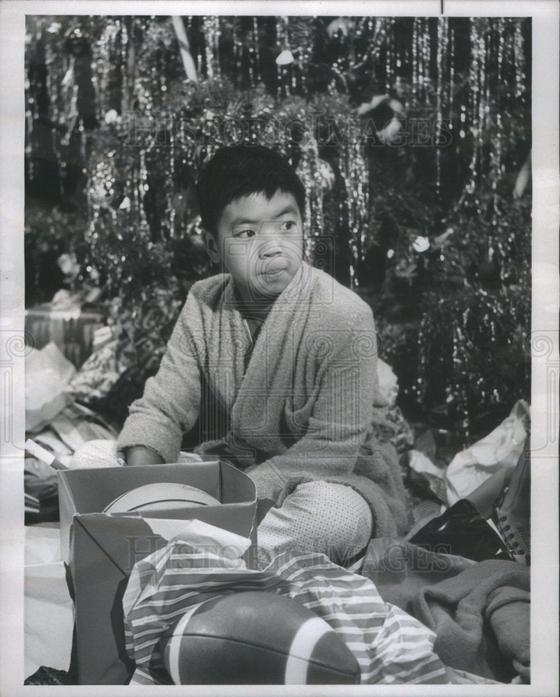 1964 Kentucky Jones Series Actor Der Ho Ho Ho Episode - Historic Images