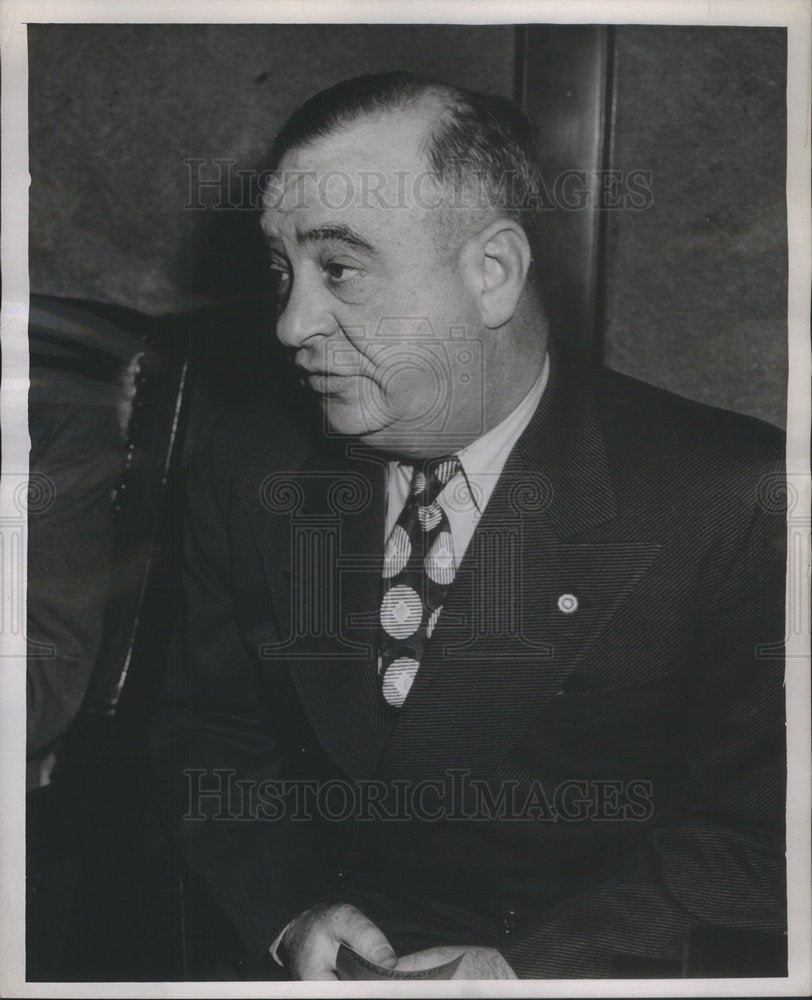 1945 Sam Lavin of Chicago Daily Times at Inquest of James Townsend - Historic Images