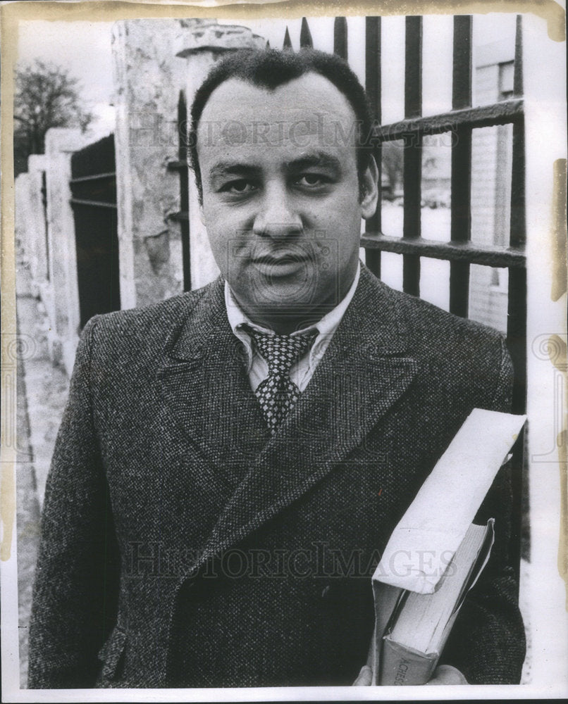 1970 Rev. Richard Lawrence Leaving the House of Corrections - Historic Images