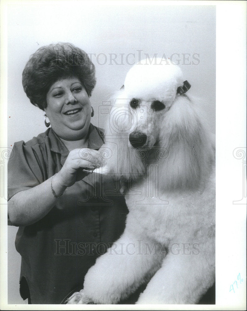 1988 Press Photo Beverly Dennison Dog Barber - Historic Images