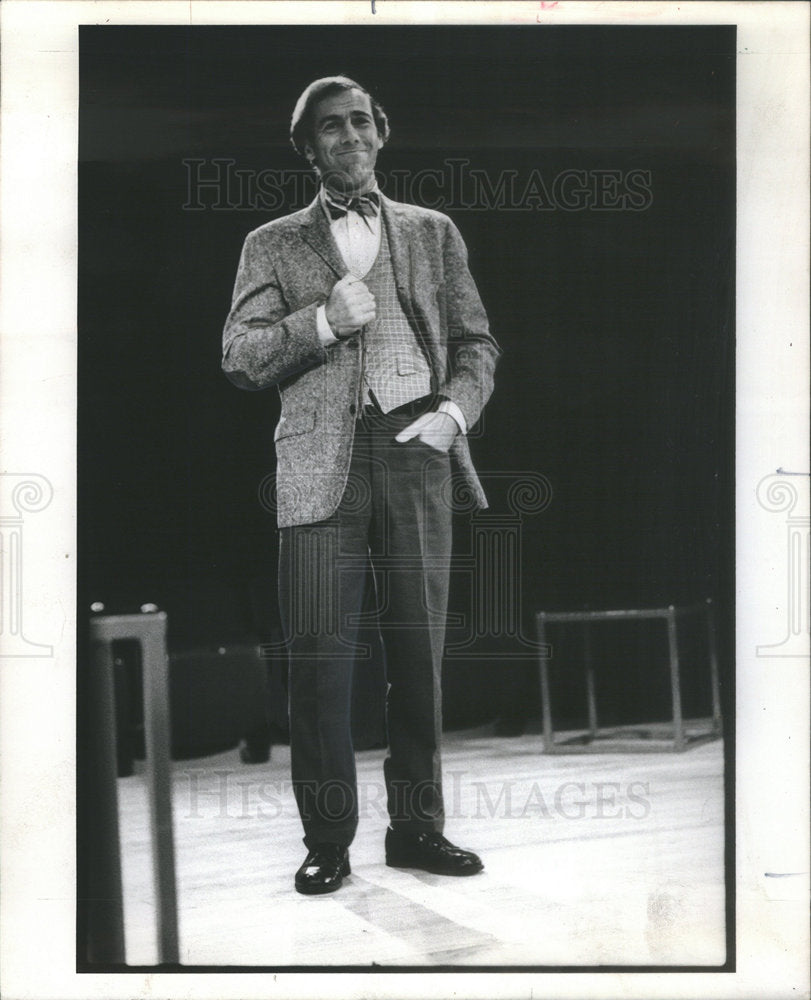 1974 Press Photo Peter De Maio in Status Quo Vadis. - Historic Images