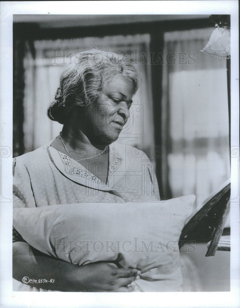 Press Photo Actress Claudia McNeil - Historic Images