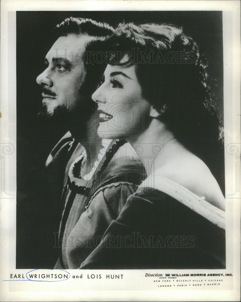1968 Earl Wrightson and Lois Hunt (Singers) - Historic Images