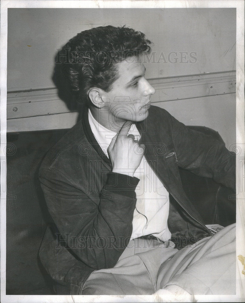 1952 Press Photo Albert Larue, friend of Maurice Castillo, both in custody - Historic Images