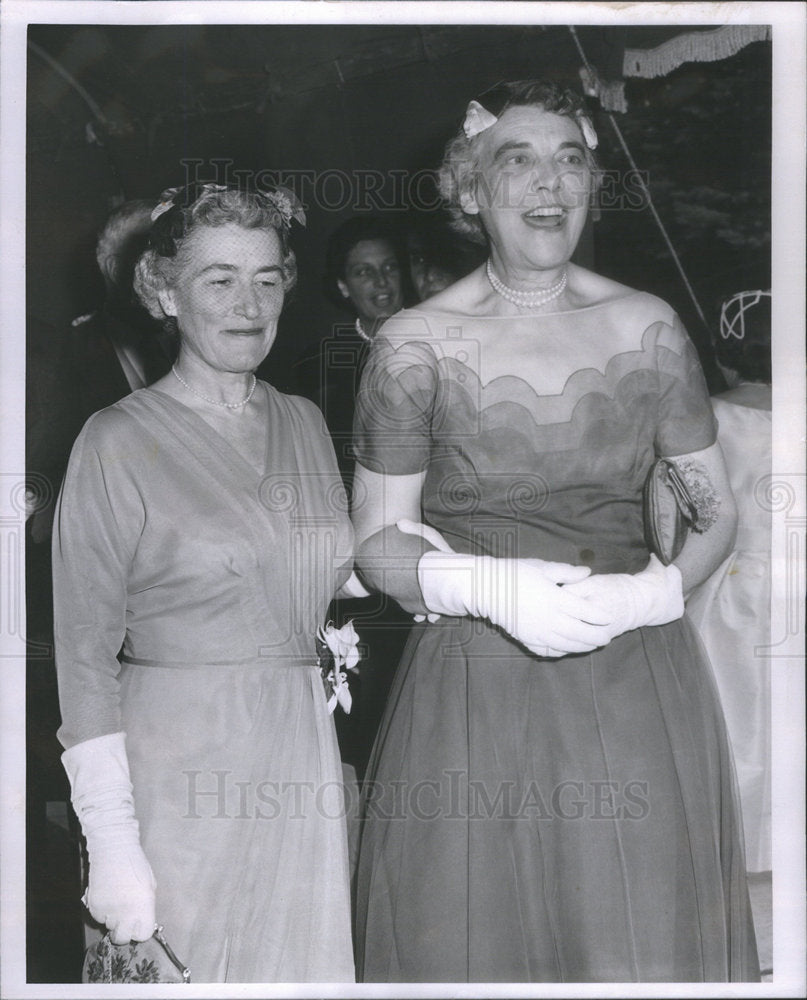 1958 Press Photo Mothers of the bride and groom - Historic Images