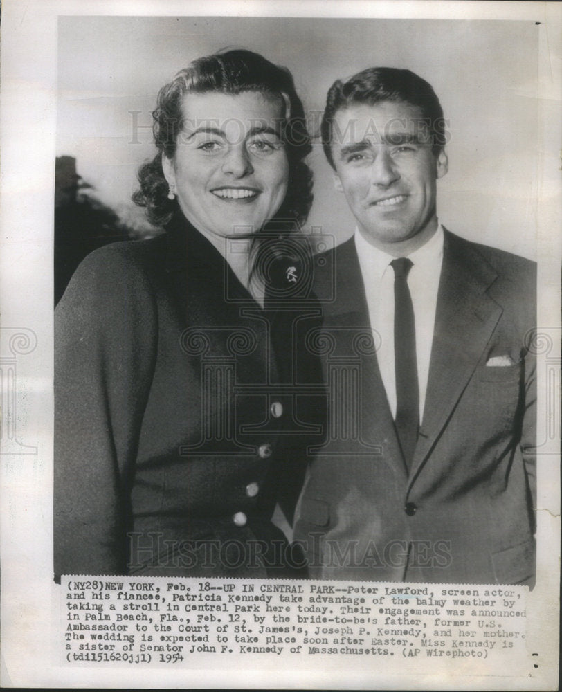 1954 Press Photo Screen Actor Peter Lawford - Historic Images