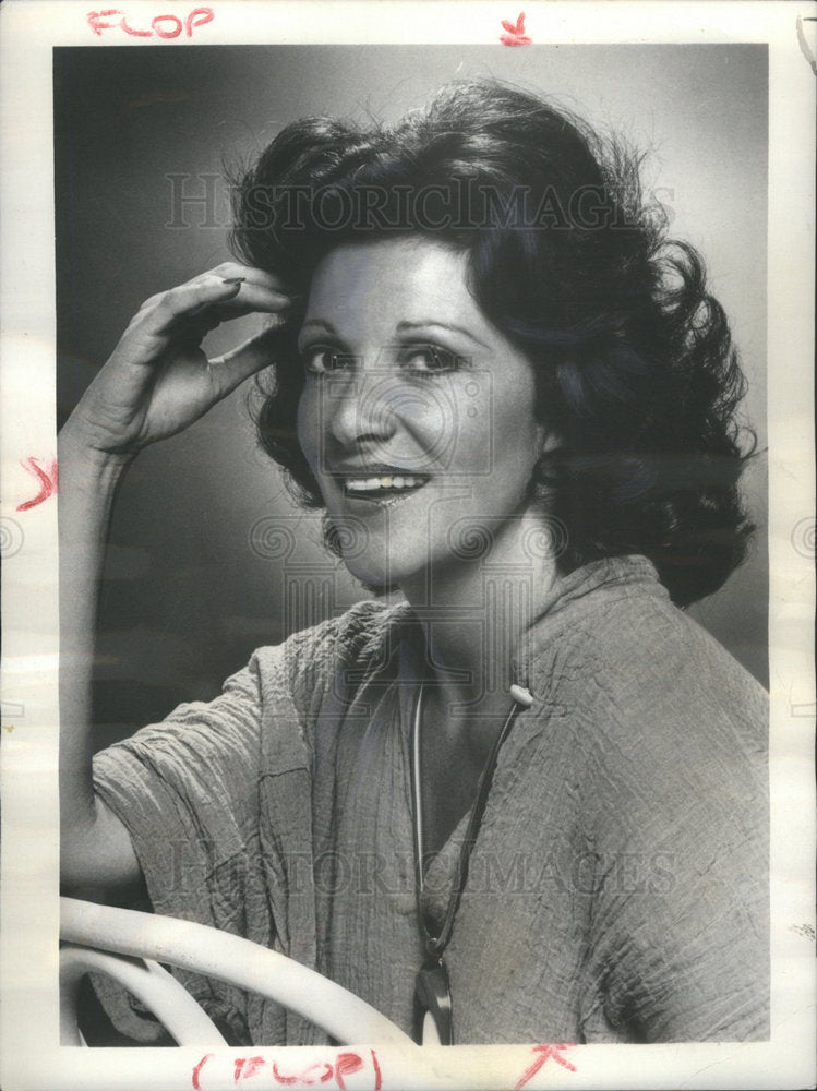 1977 Press Photo Linda Lavin TV Actress Alice Hyatt CBS Sitcom Show Comedy - Historic Images