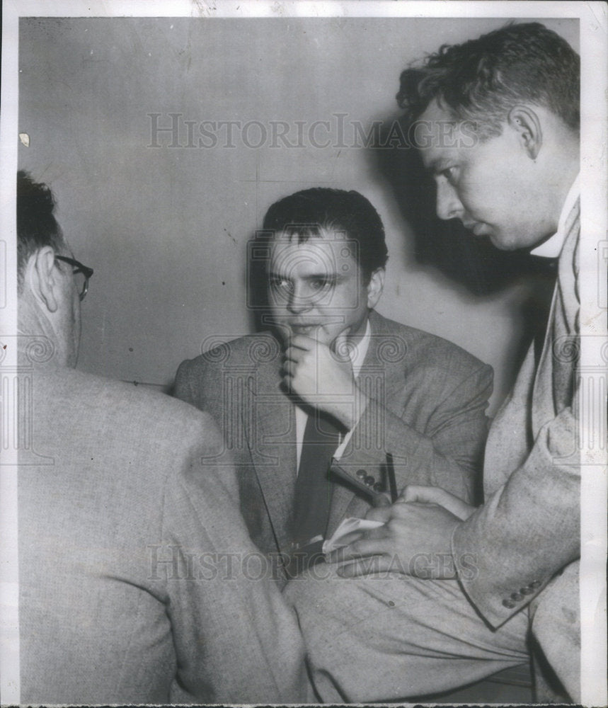 1953 Singer Bill Lawrence talks to reporters - Historic Images