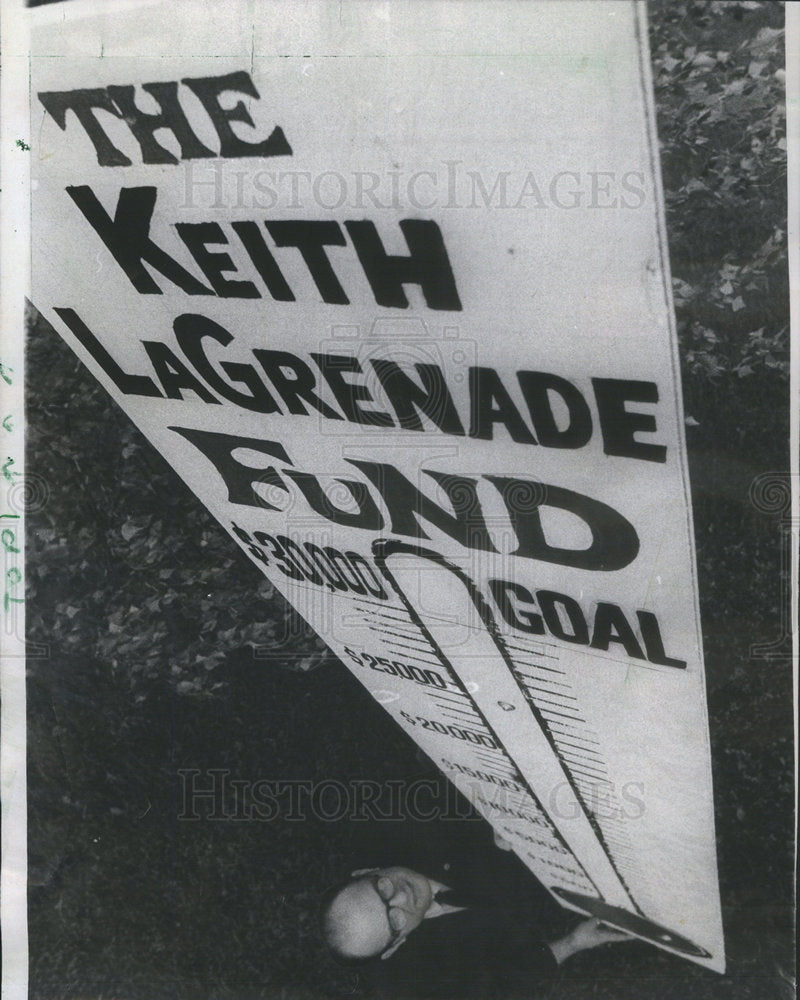 1970 Press Photo Fund Raising for Keith La Grenade - Historic Images