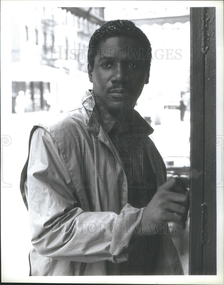 1986 Press Photo Cleavant Derricks American actor singer songwriter - Historic Images