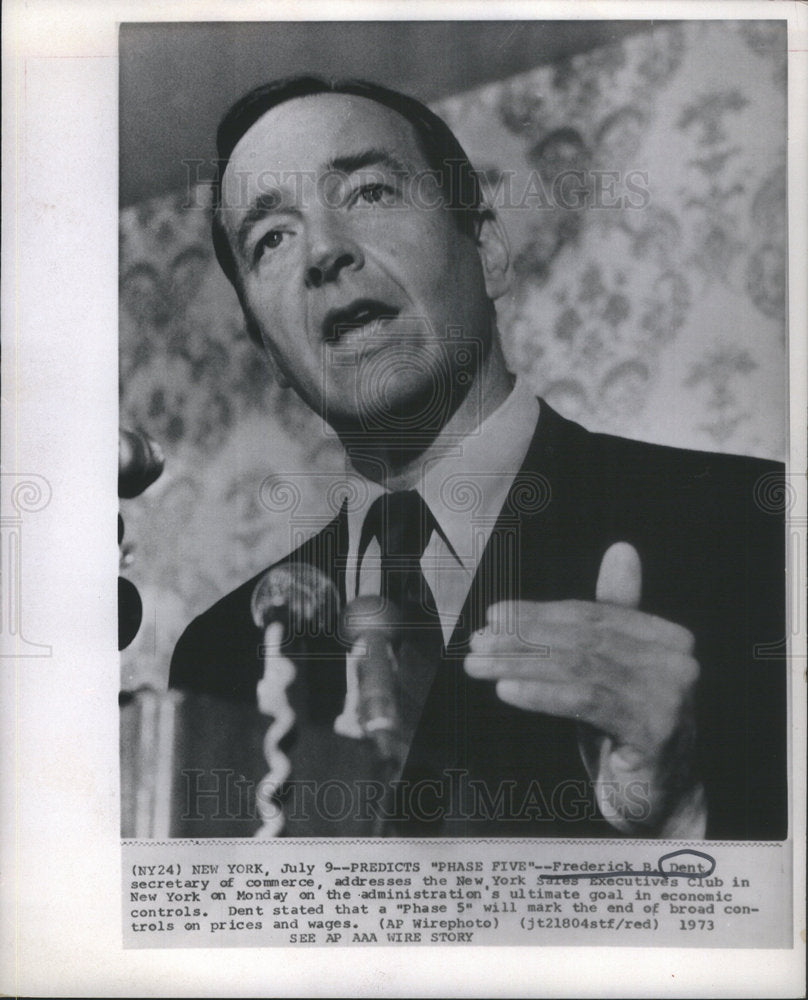 1973 Press Photo Frederick B. Dent/Secretary Commerce/New York Sales Executives - Historic Images