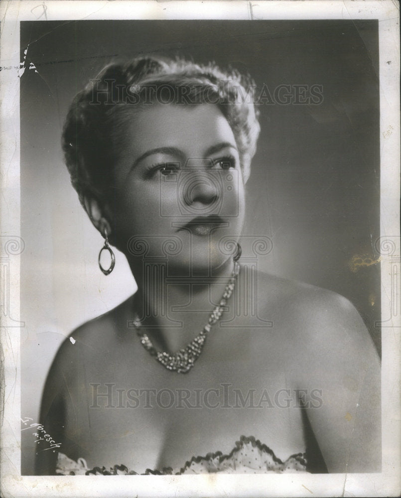 1948 Marie Powers in the Medium - Historic Images