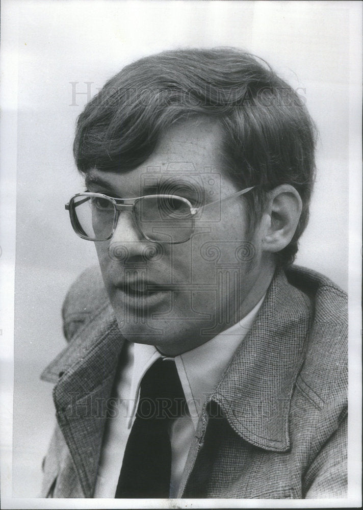 1976 Jerry Powers, investor. - Historic Images