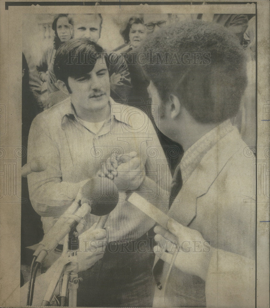 1972 Press Photo Berkeley California Mayor Warren Widener Vietnam War Soldier - Historic Images