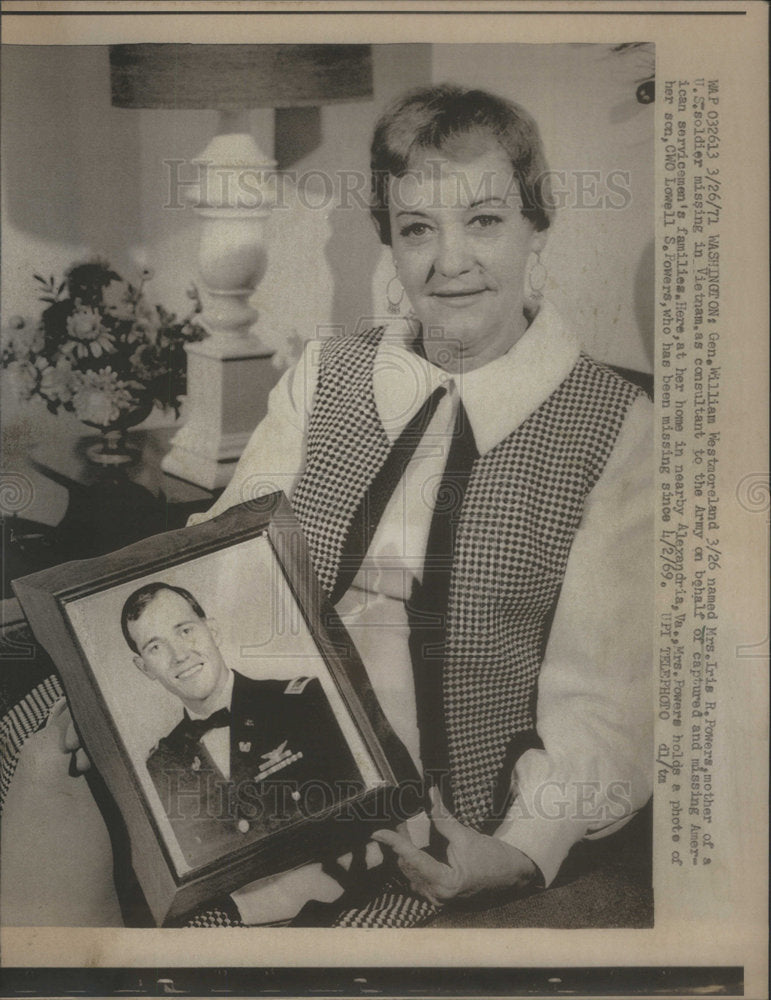 1969 Press Photo Mrs. Iris Powers, mother of missing soldier. - Historic Images