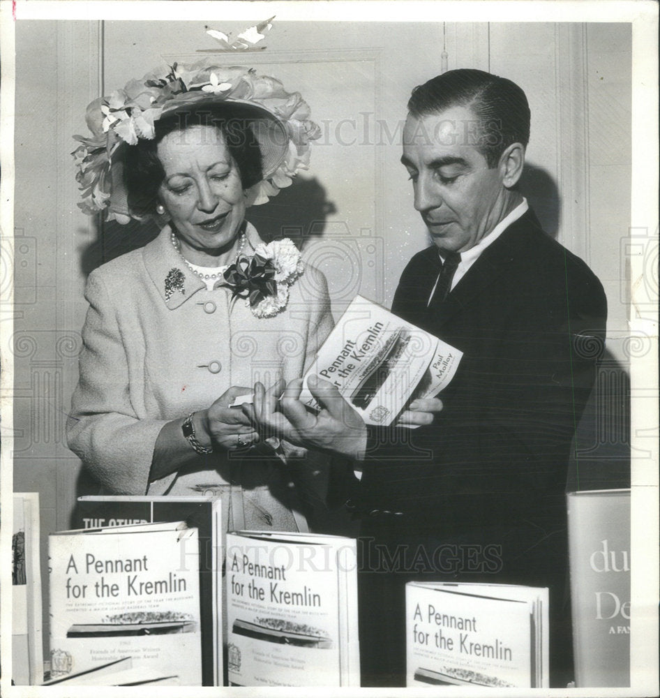 1965 Paul Molloy/Columnist/Author/Mrs. James J. Haines/Chicago - Historic Images