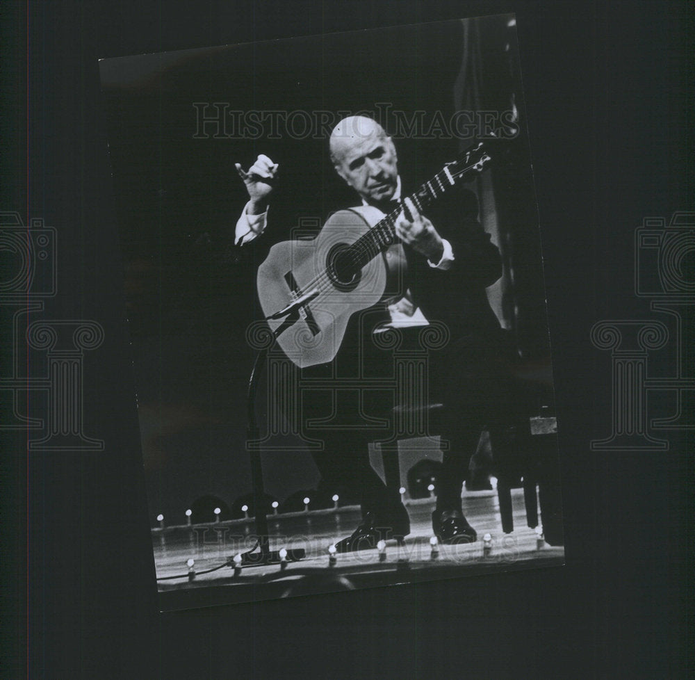 1971 Press Guitarist Photo Carlos Montoys Boston Sunday Evening presentation - Historic Images