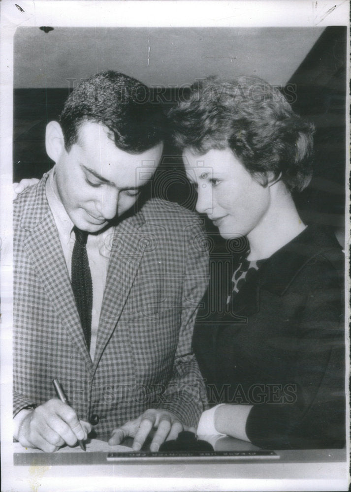 1962 JOSEPH N. MORGENSTERN ACTRESS PIPER LAURIE MARRIAGE - Historic Images