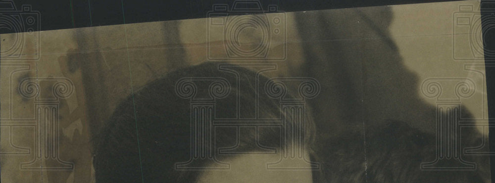 1935 Mrs. Theresa Ranieri ended her life by taking poison in her hom - Historic Images