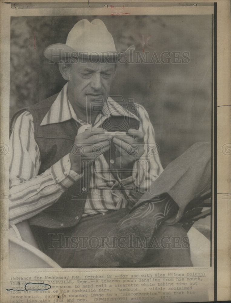 1972 Boots Randolph Musician Prepared To Hand Roll Of Cigarette - Historic Images