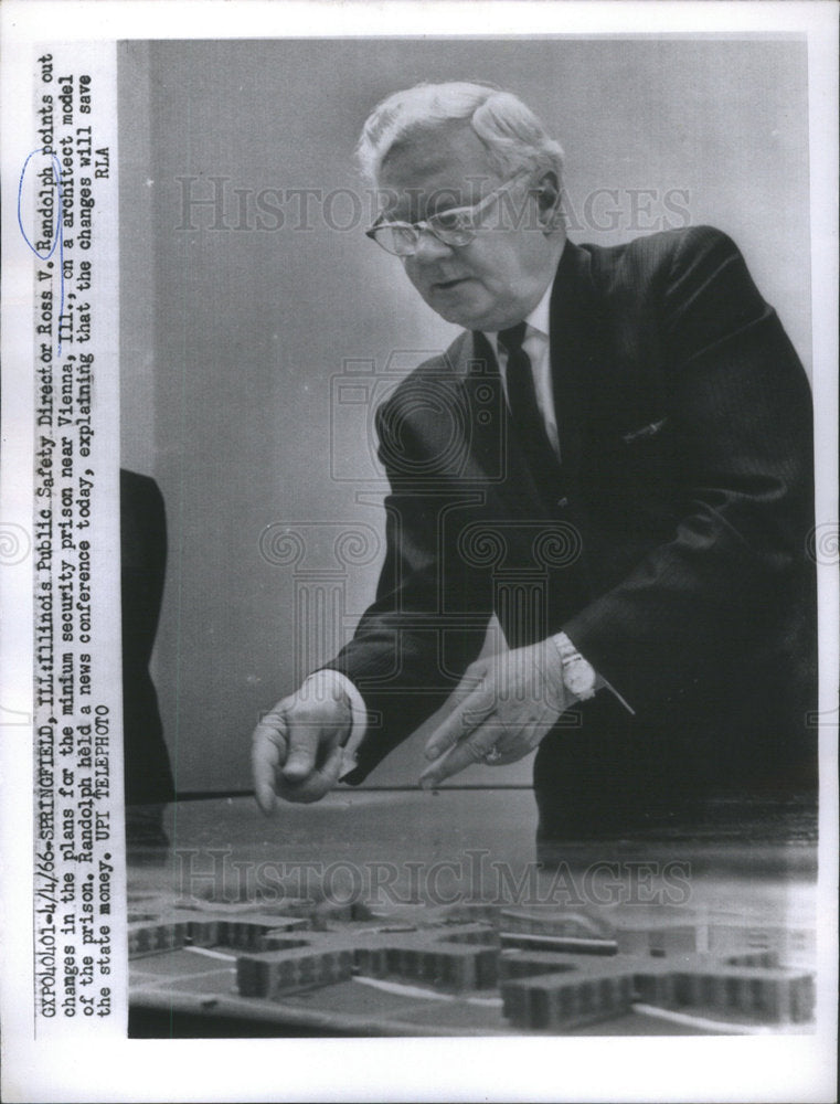 1966 Illinois Public Safety Director Ross Randolph held conference - Historic Images