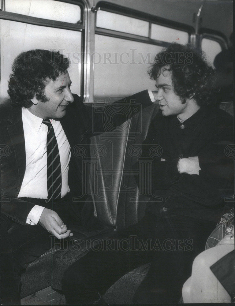 1968 Press Photo actor Michael J. pollard & dirctor Michael Winner - Historic Images