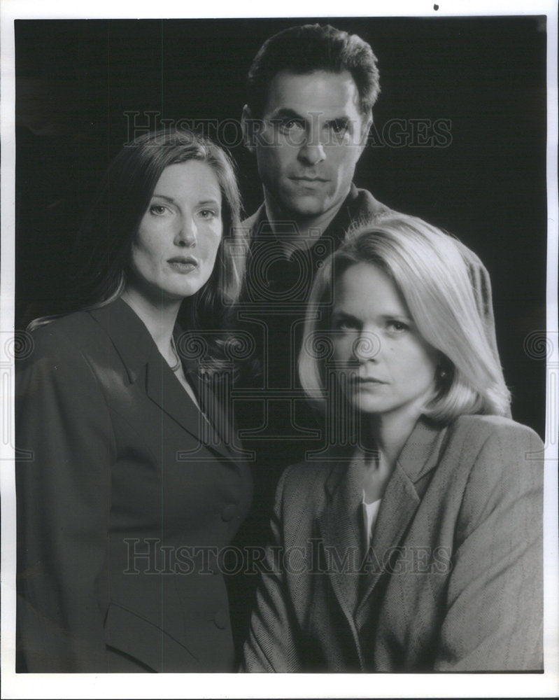 1995 Press Photo Annette O'Toole, Ken Ollin and Lindsay Frost stars of "Dead by - Historic Images