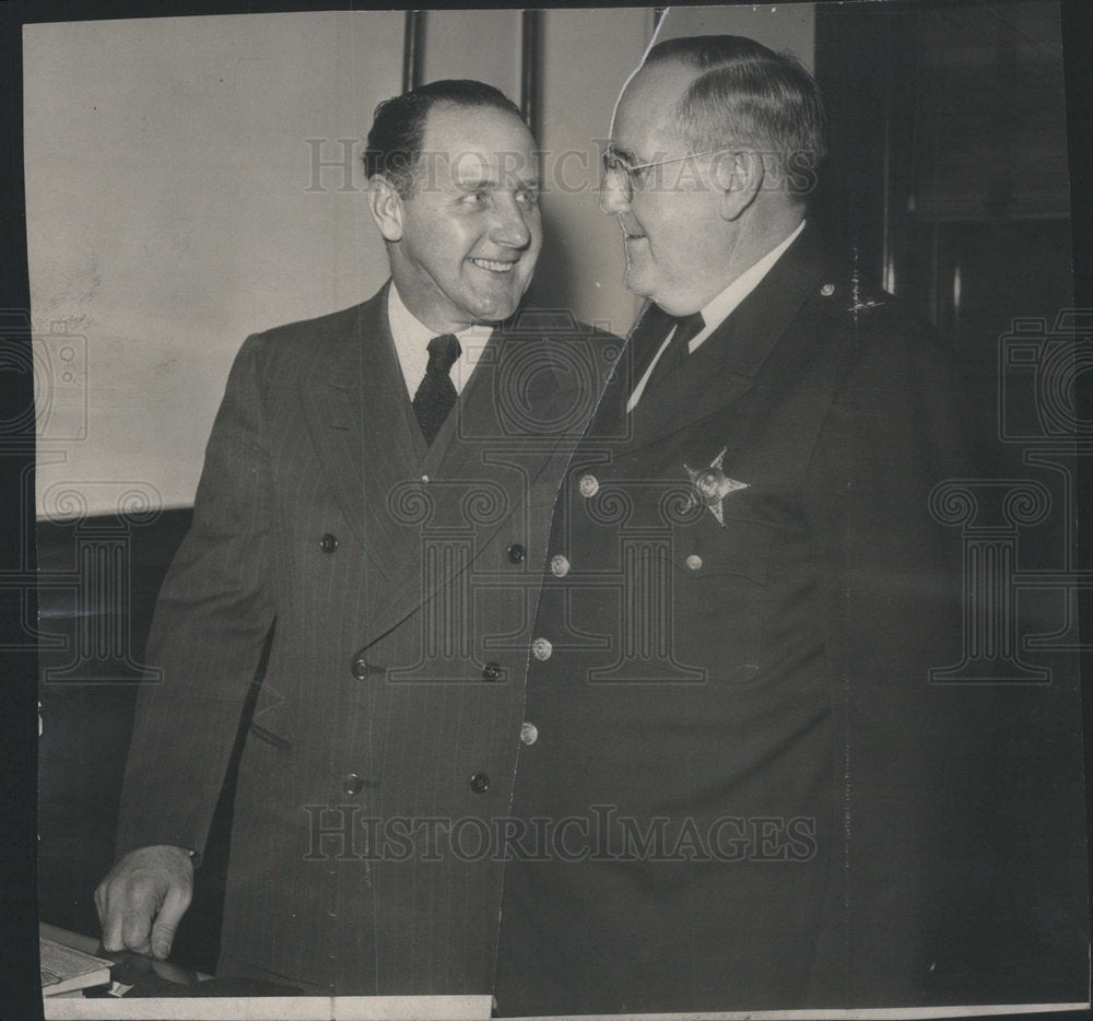 1946 Press Photo Capt Redmond P ZGibbons Germany Police - Historic Images