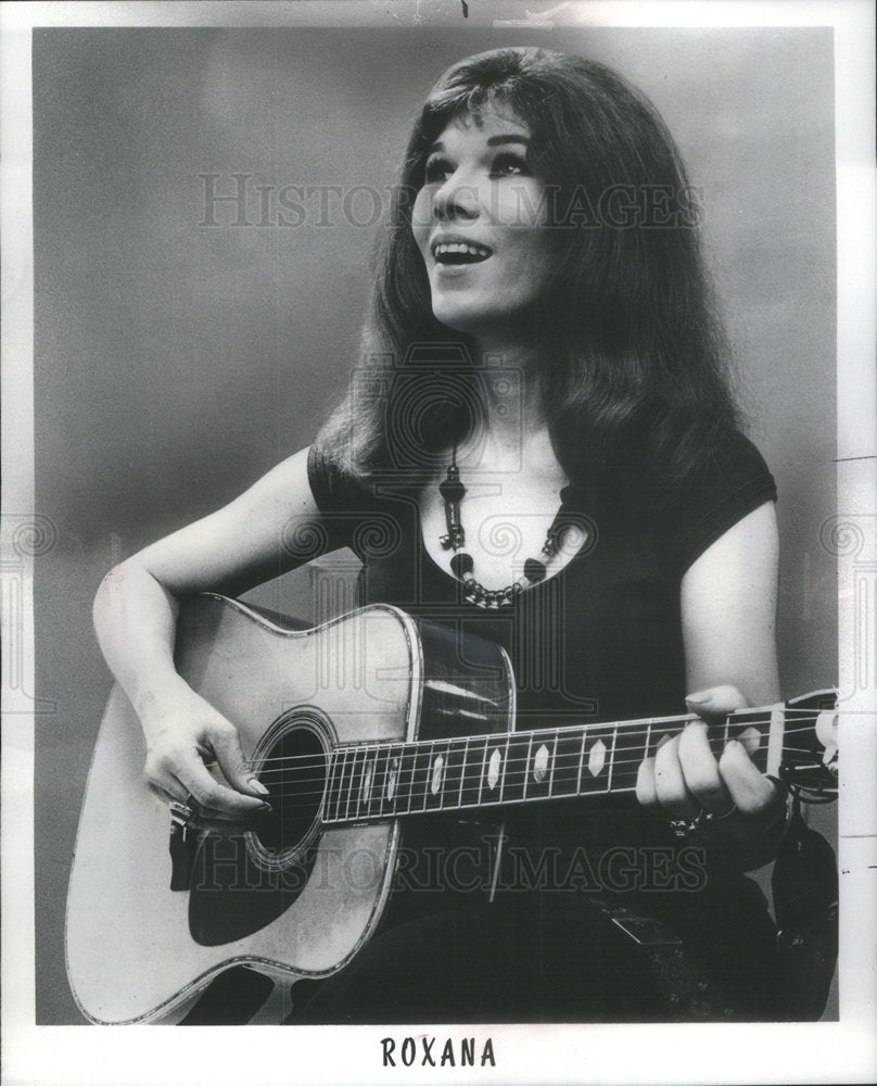 1976 Press Photo ROXANA CHICAGO&#39;S FOLK SINGER ACTRESS SONGWRITER - Historic Images