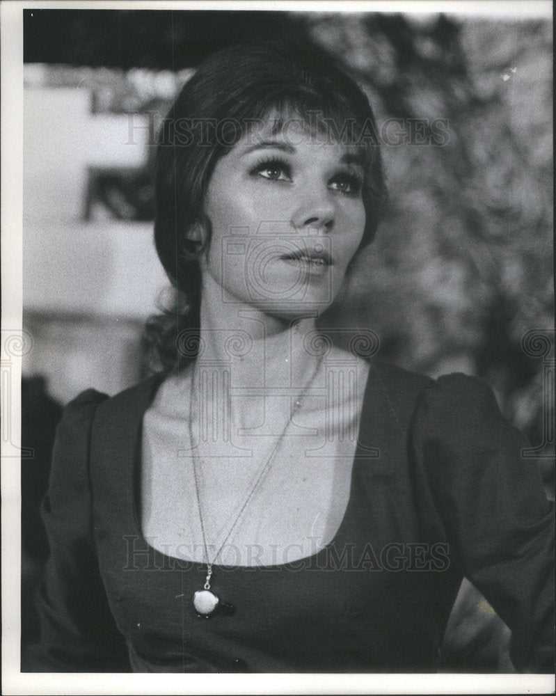 1975 Press Photo Roxana American Film Actress Entertainer Performer Chicago Ill - Historic Images