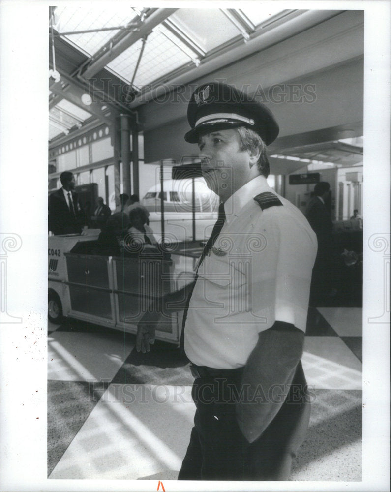 1989 Press Photo Bob Falco American Captain Police Officer Chicago Illinois - Historic Images