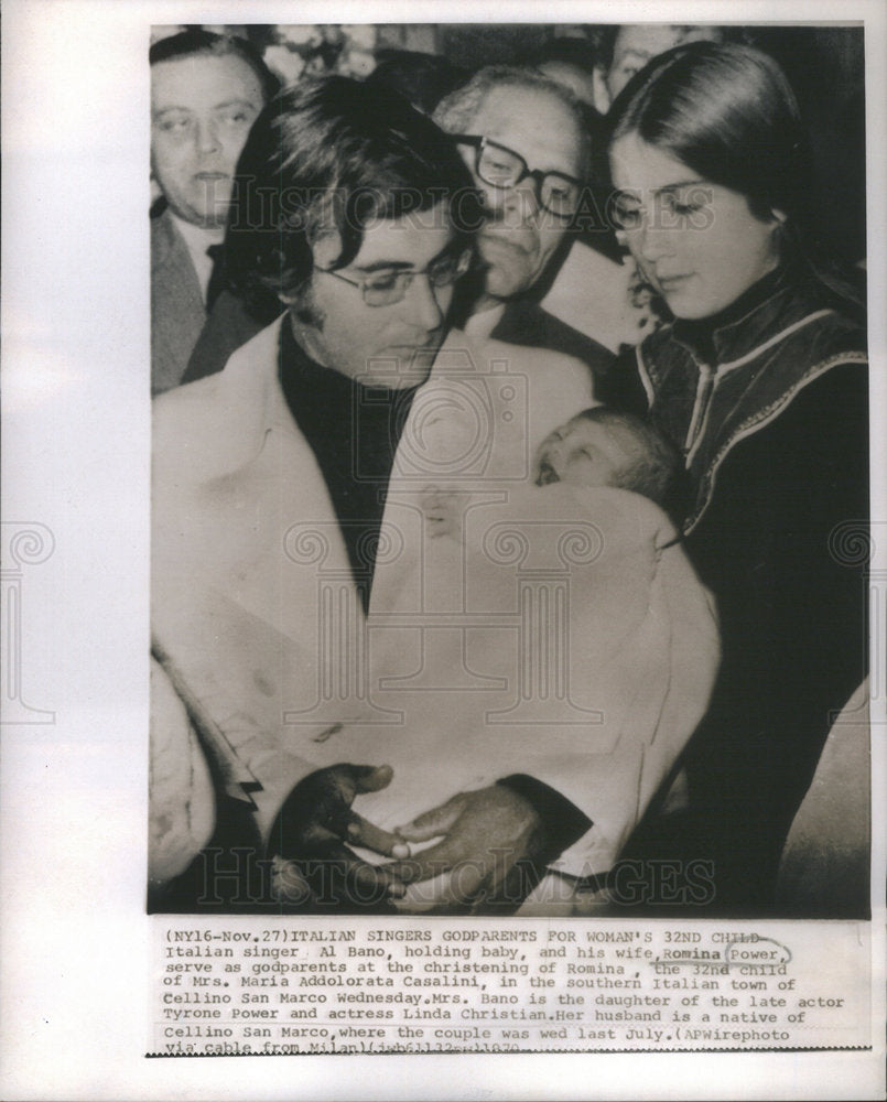 1970Press Photo Singer Albano and his wife are godparents for Woman's 32nd child - Historic Images