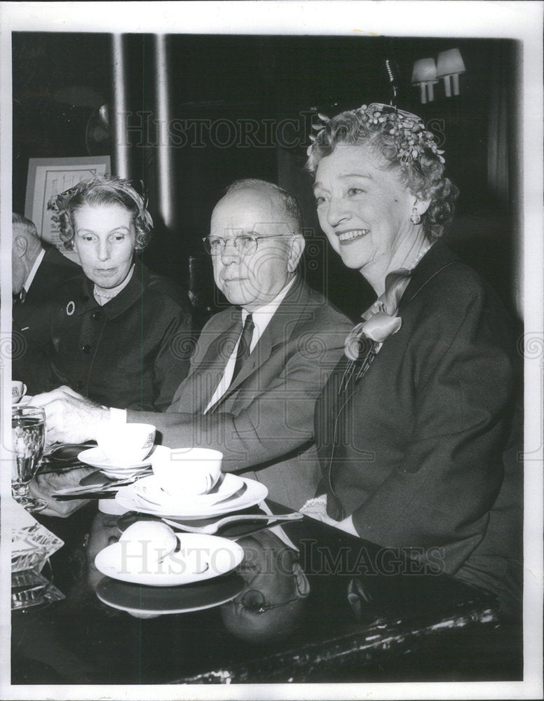 1961 Press Photo Mrs. Fentress Ott, Herbert Sedwick and Mrs. William Covington a - Historic Images